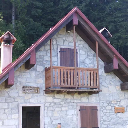 ベッド・アンド・ブレックファスト Ristorante E In Sella 3*